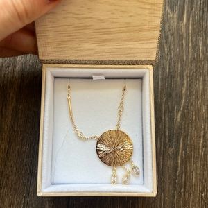 Lili Claspe Necklace